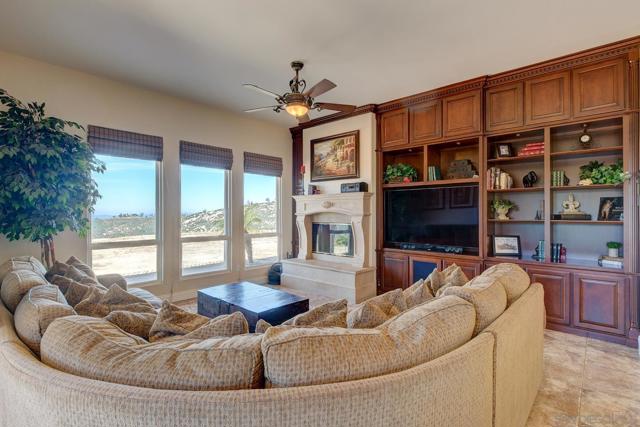MLS #250028551SD image #13