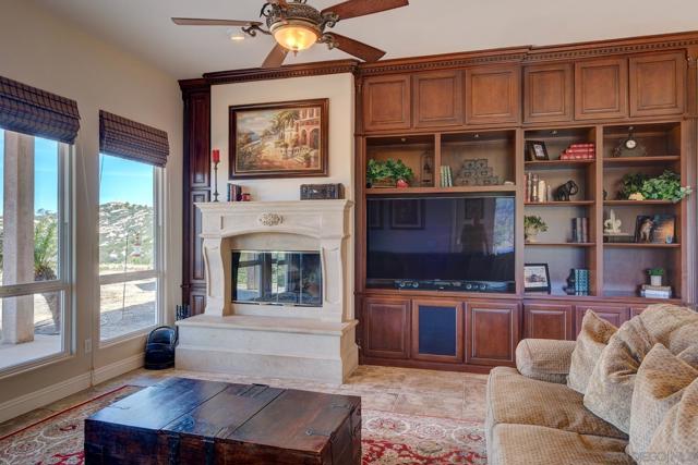 MLS #250028551SD image #15