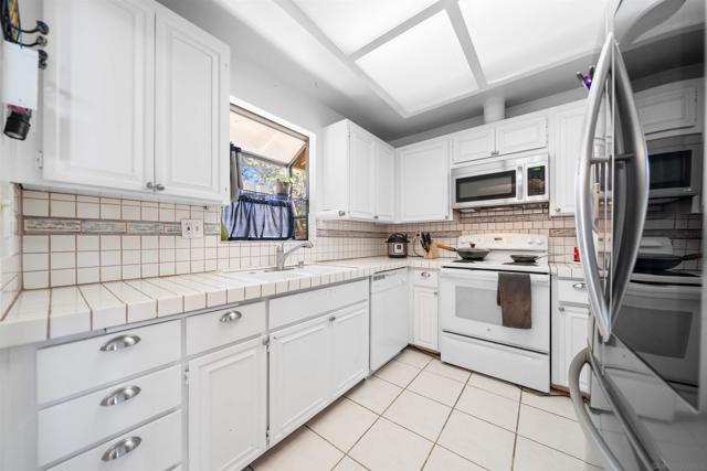 MLS #250028668SD image #13