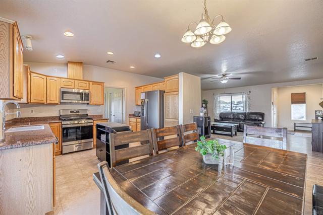 MLS #250028902SD image #3