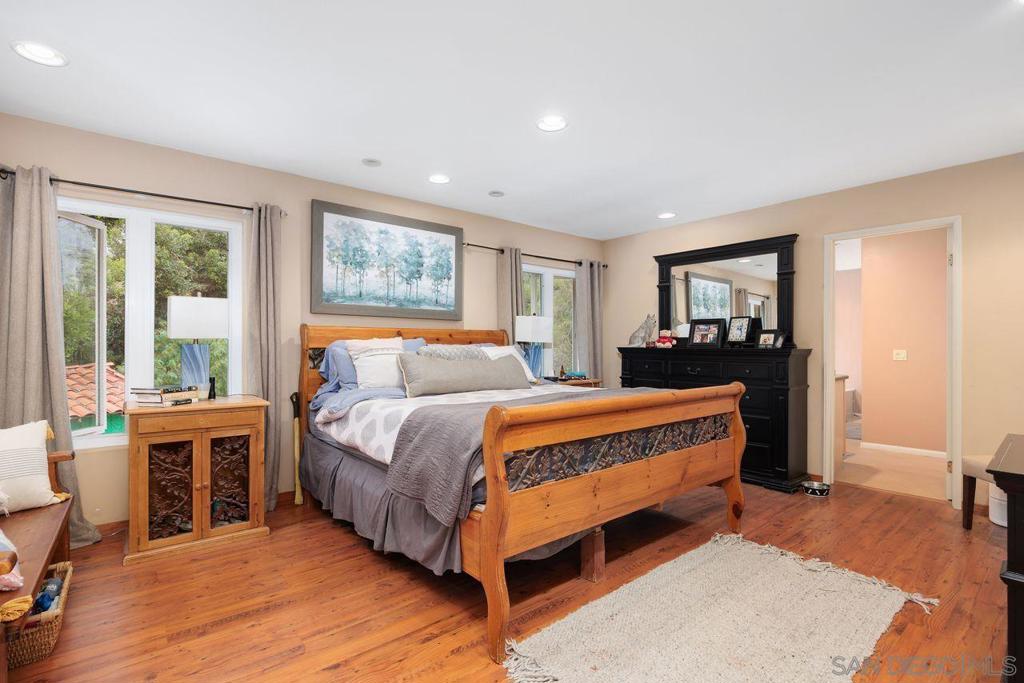 MLS #250030844SD image #36