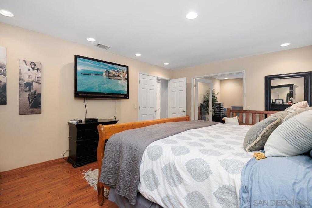 MLS #250030844SD image #37