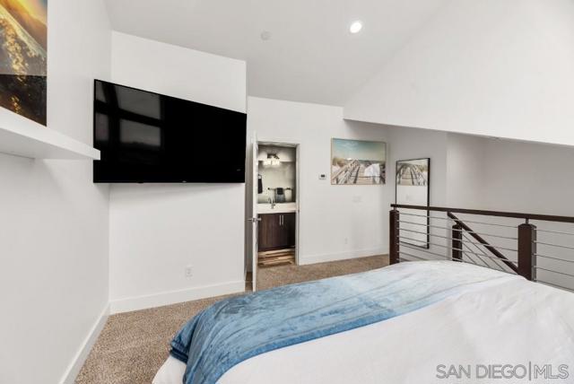 MLS #250031684SD image #30