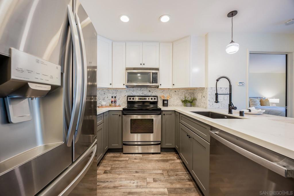 MLS #250031792SD image #9