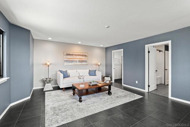 MLS #250031878SD image #37
