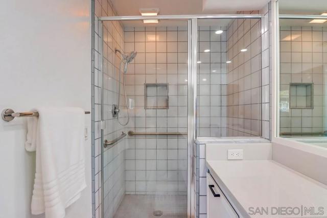 MLS #250032136SD image #43