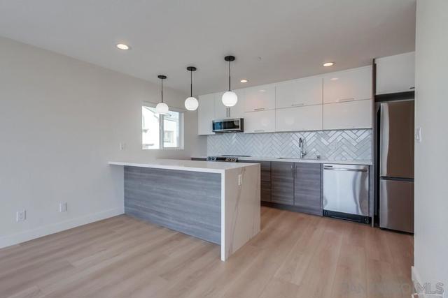 MLS #250032138SD image #12