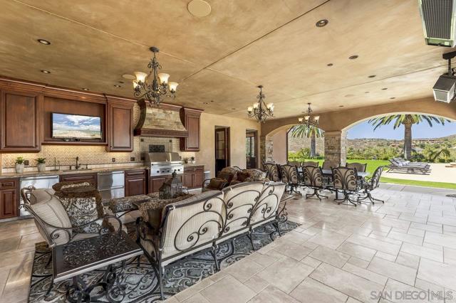 MLS #250032288SD image #12