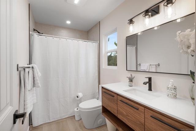 MLS #250032669SD image #9