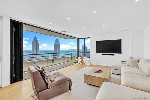MLS #250032782SD image #1