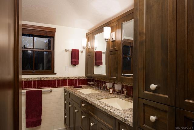 MLS #250032982SD image #16