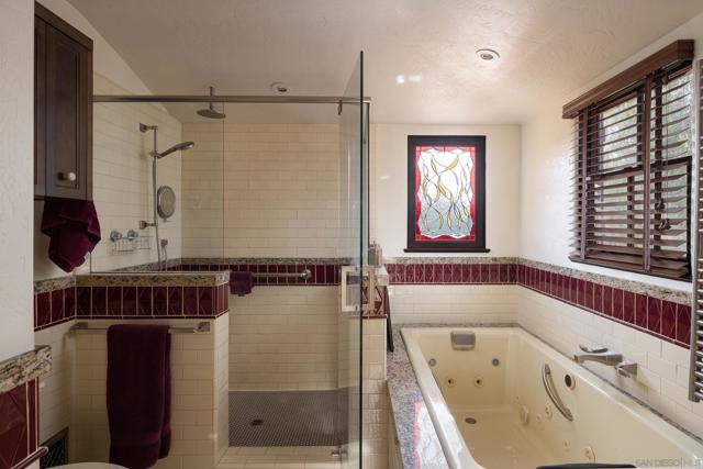MLS #250032982SD image #17