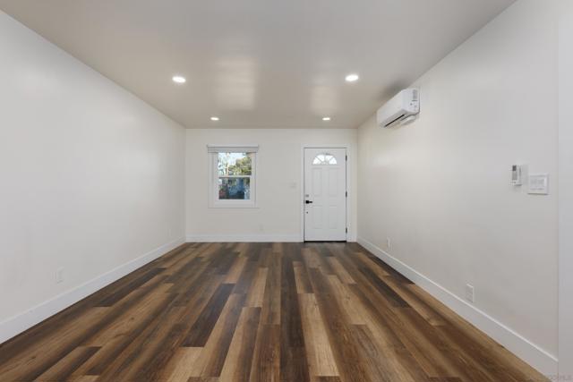MLS #250033032SD image #13