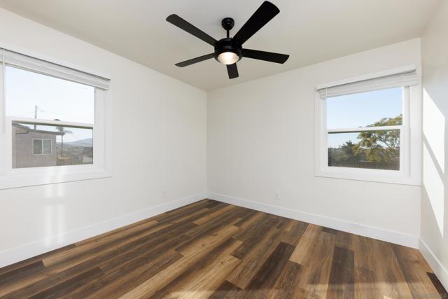 MLS #250033032SD image #16