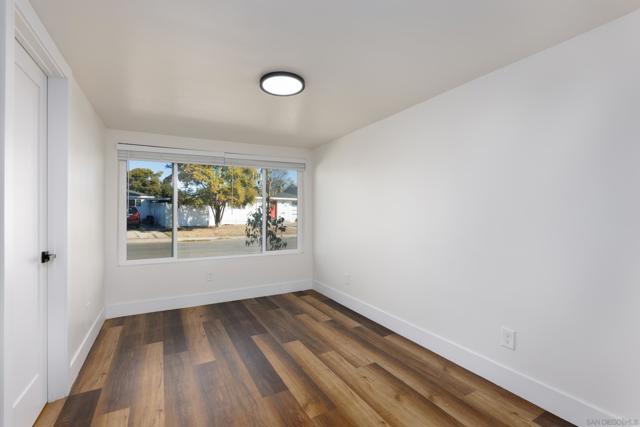 MLS #250033032SD image #21