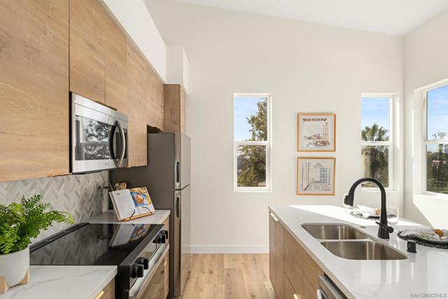 MLS #250033032SD image #7