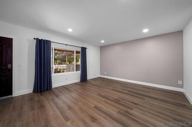 MLS #250033062SD image #9