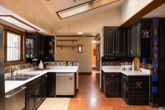 MLS #250033066SD image #18