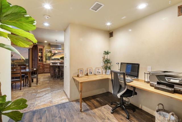 MLS #250033229SD image #30