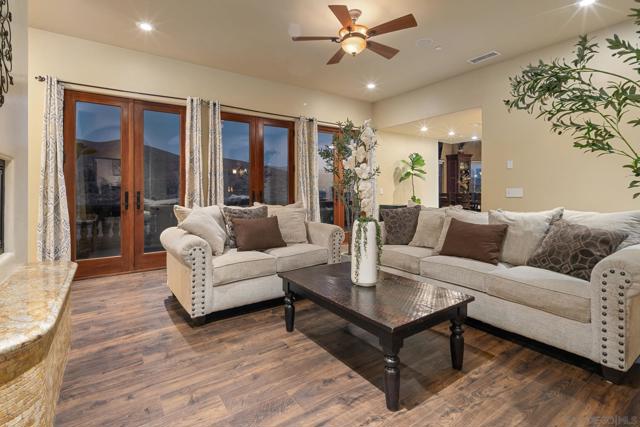 MLS #250033229SD image #32