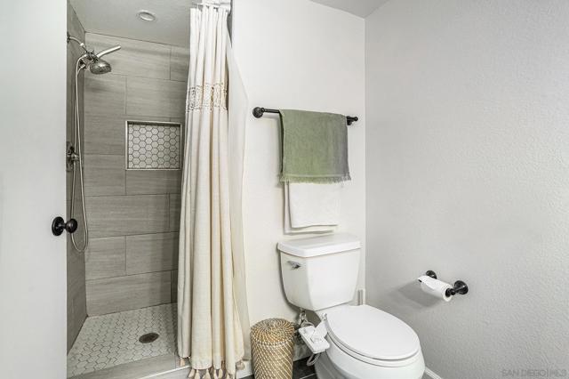 MLS #250033549SD image #12