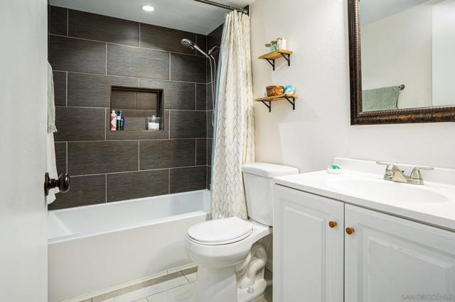 MLS #250033549SD image #14