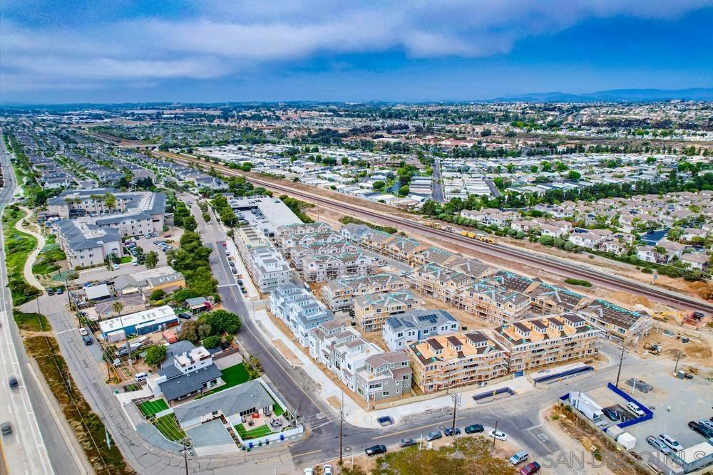 MLS #250033773SD image #25