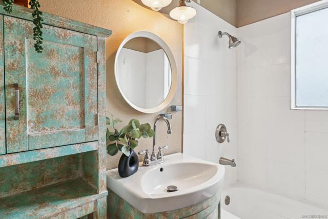 MLS #250034048SD image #19