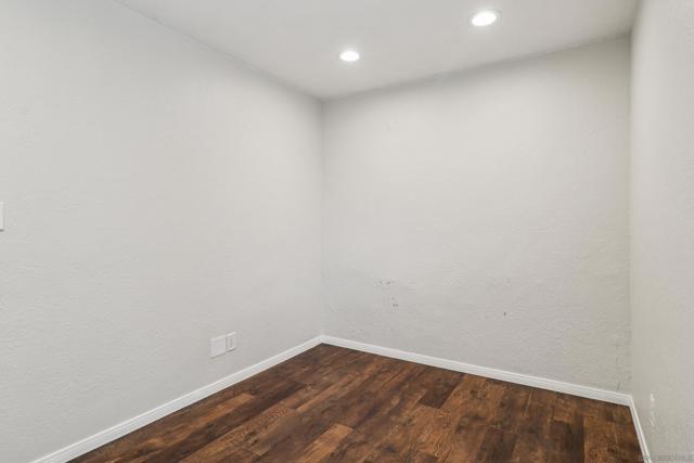 MLS #250034048SD image #23