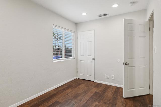 MLS #250034048SD image #24