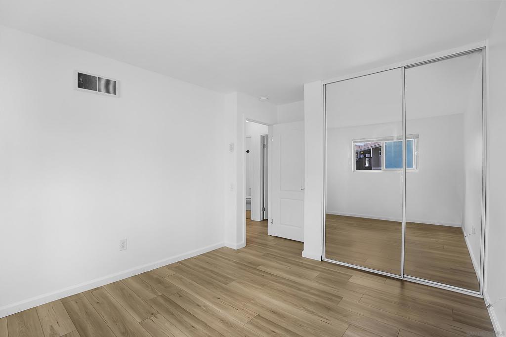 MLS #250034573SD image #11