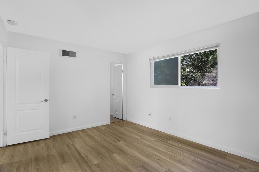 MLS #250034573SD image #13