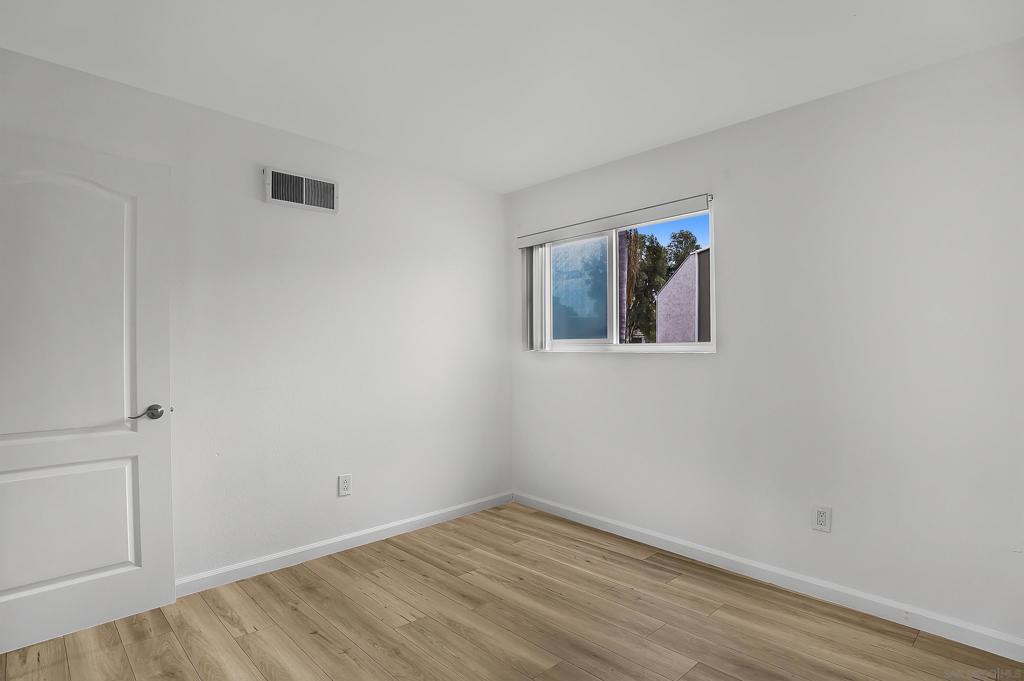 MLS #250034573SD image #8