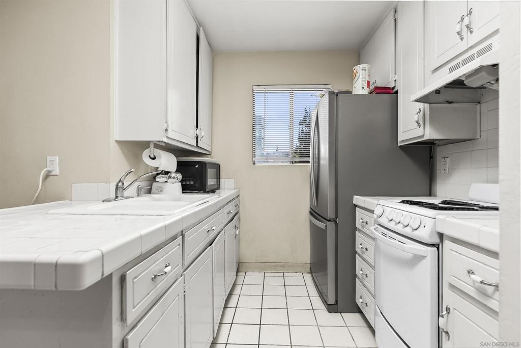 MLS #250034599SD image #1