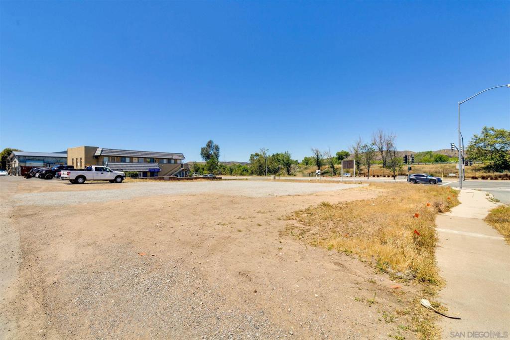 MLS #250034817SD image #14