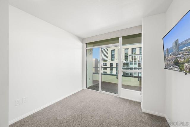 MLS #250035093SD image #31
