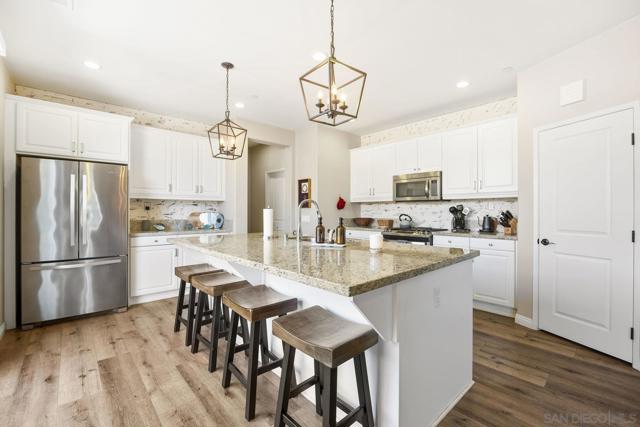 MLS #250035193SD image #10