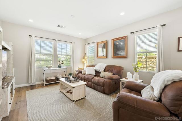 MLS #250035193SD image #3