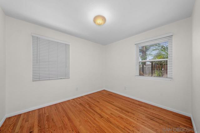 MLS #250035286SD image #11