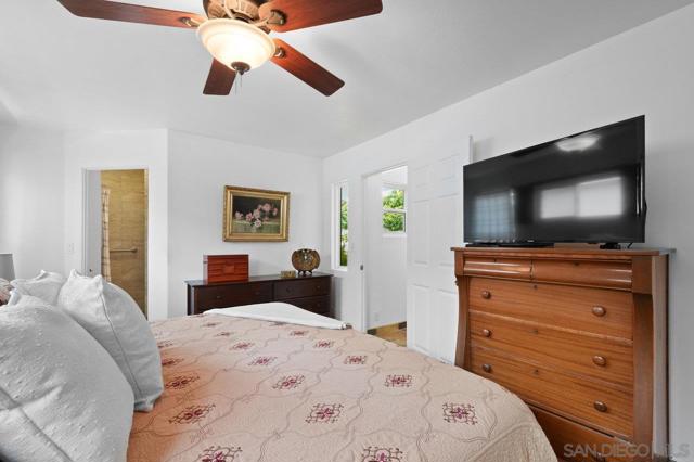 MLS #250035418SD image #12