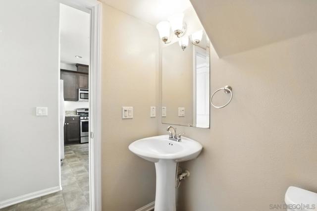 MLS #250035449SD image #38
