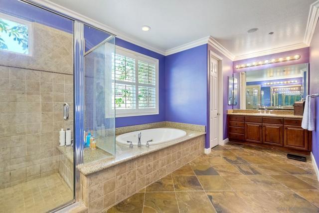 MLS #250035670SD image #33