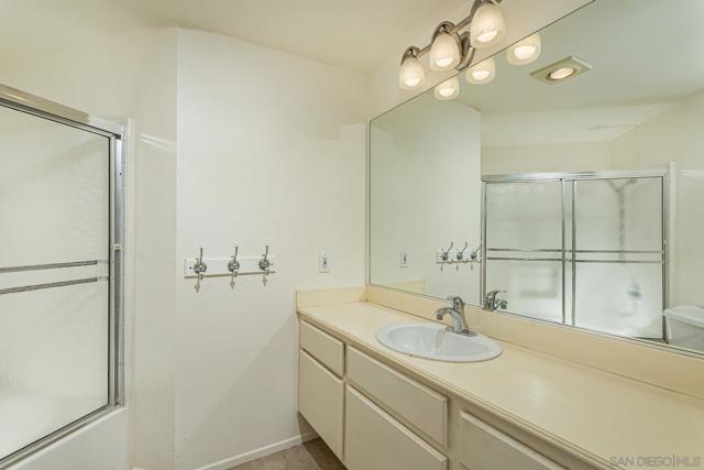 MLS #250035916SD image #10