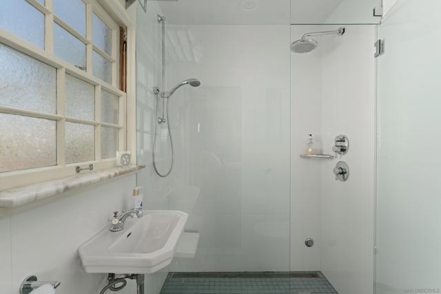 MLS #250035934SD image #17