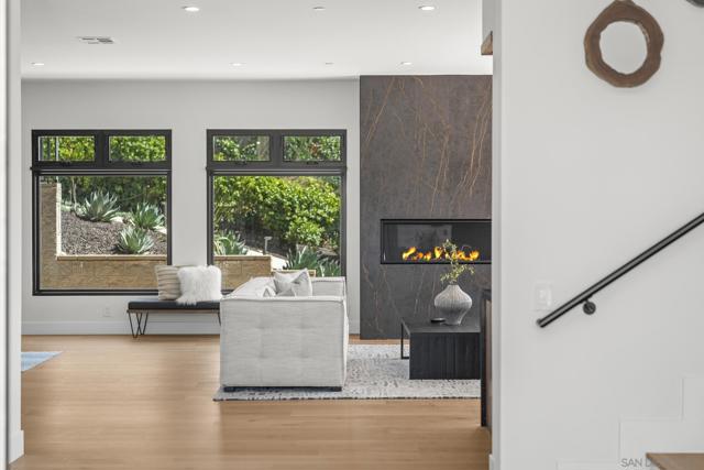 MLS #250035993SD image #10