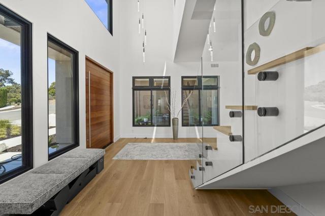 MLS #250035993SD image #11
