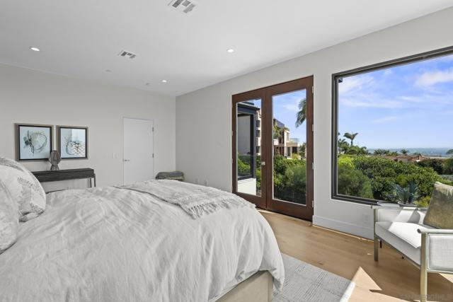 MLS #250035993SD image #12