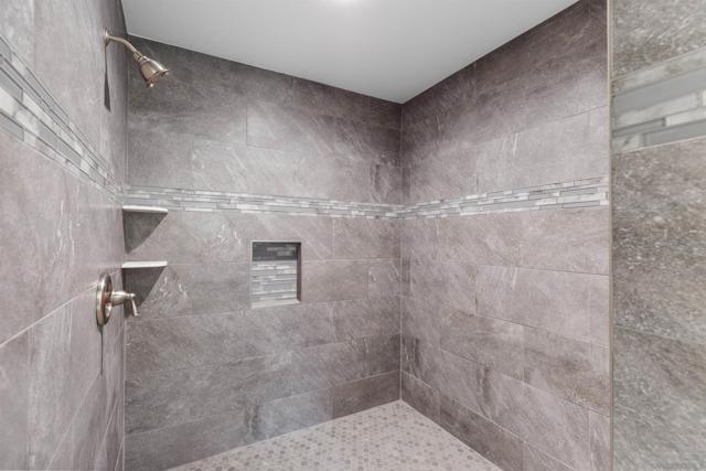 MLS #250036011SD image #30