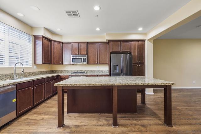 MLS #250036167SD image #12