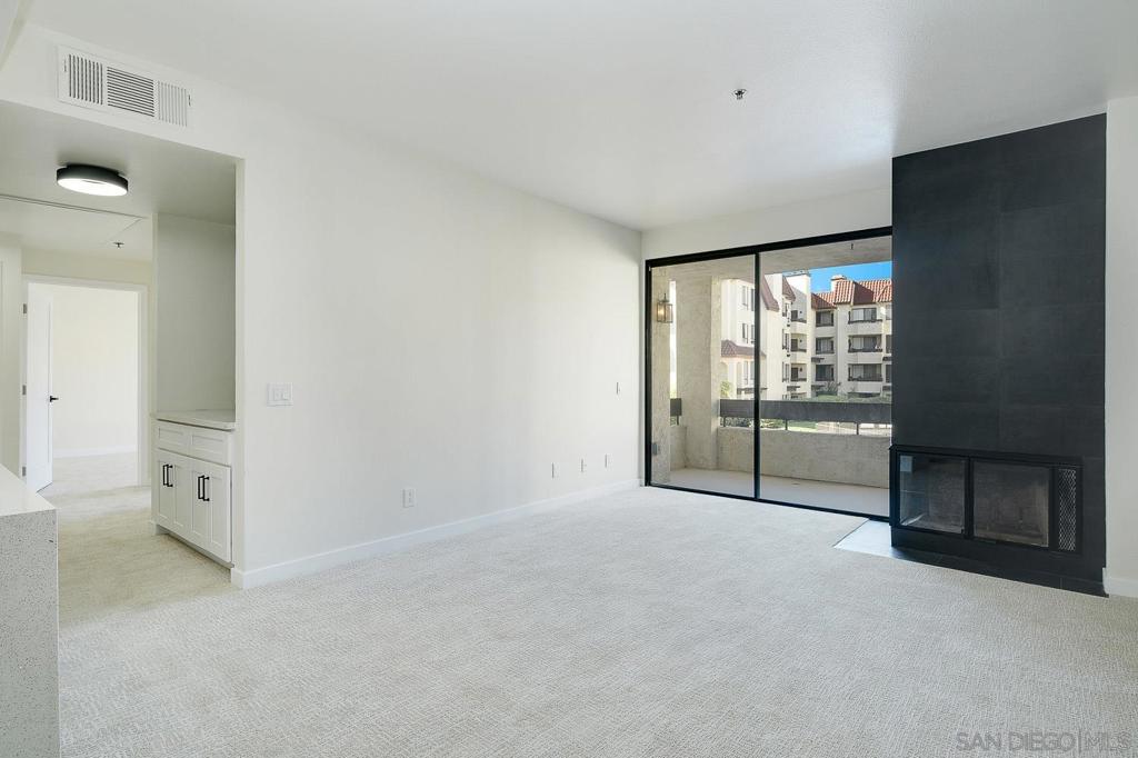 MLS #250036577SD image #10